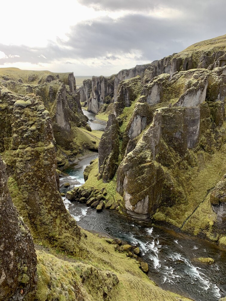 Fjadrargljufur Canyon in Ijsland