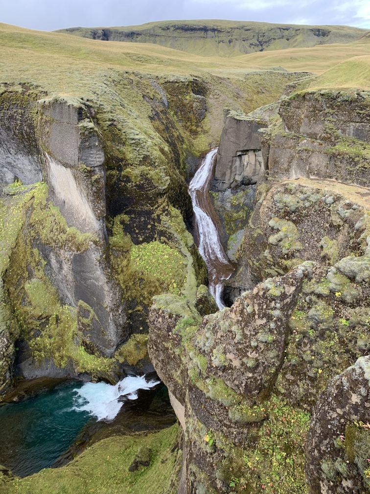 Fjadrargljufur Canyon in Ijsland