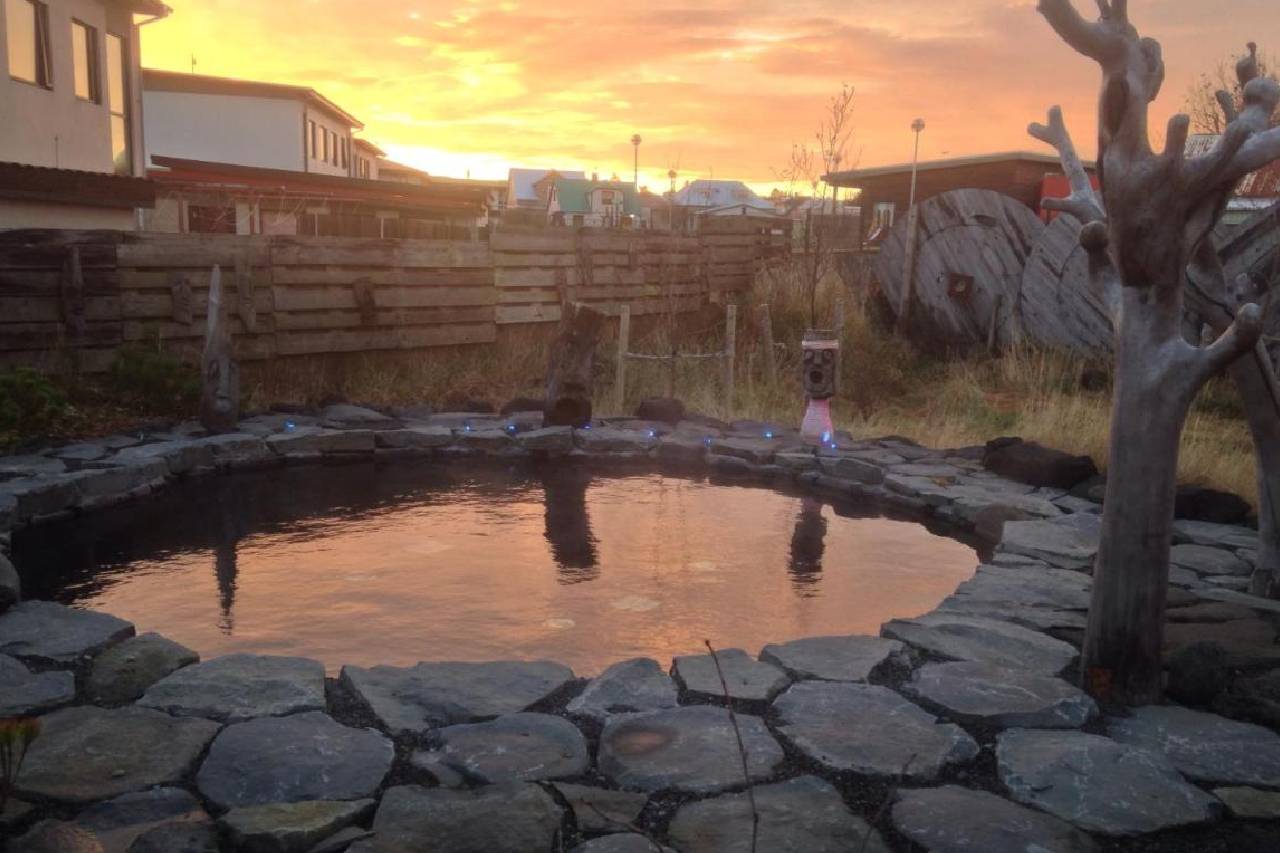 Guesthouse 1x6 hottub IJsland