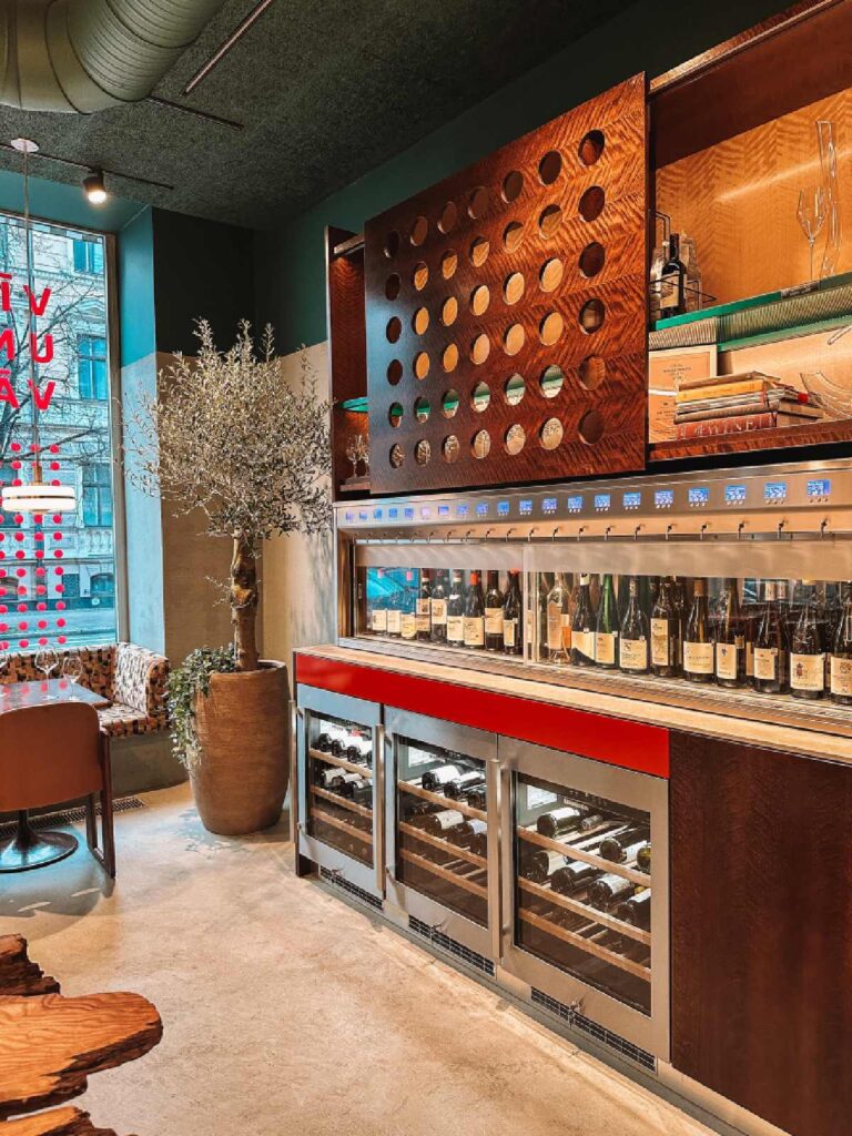 Wine Collectors van restaurant Barents