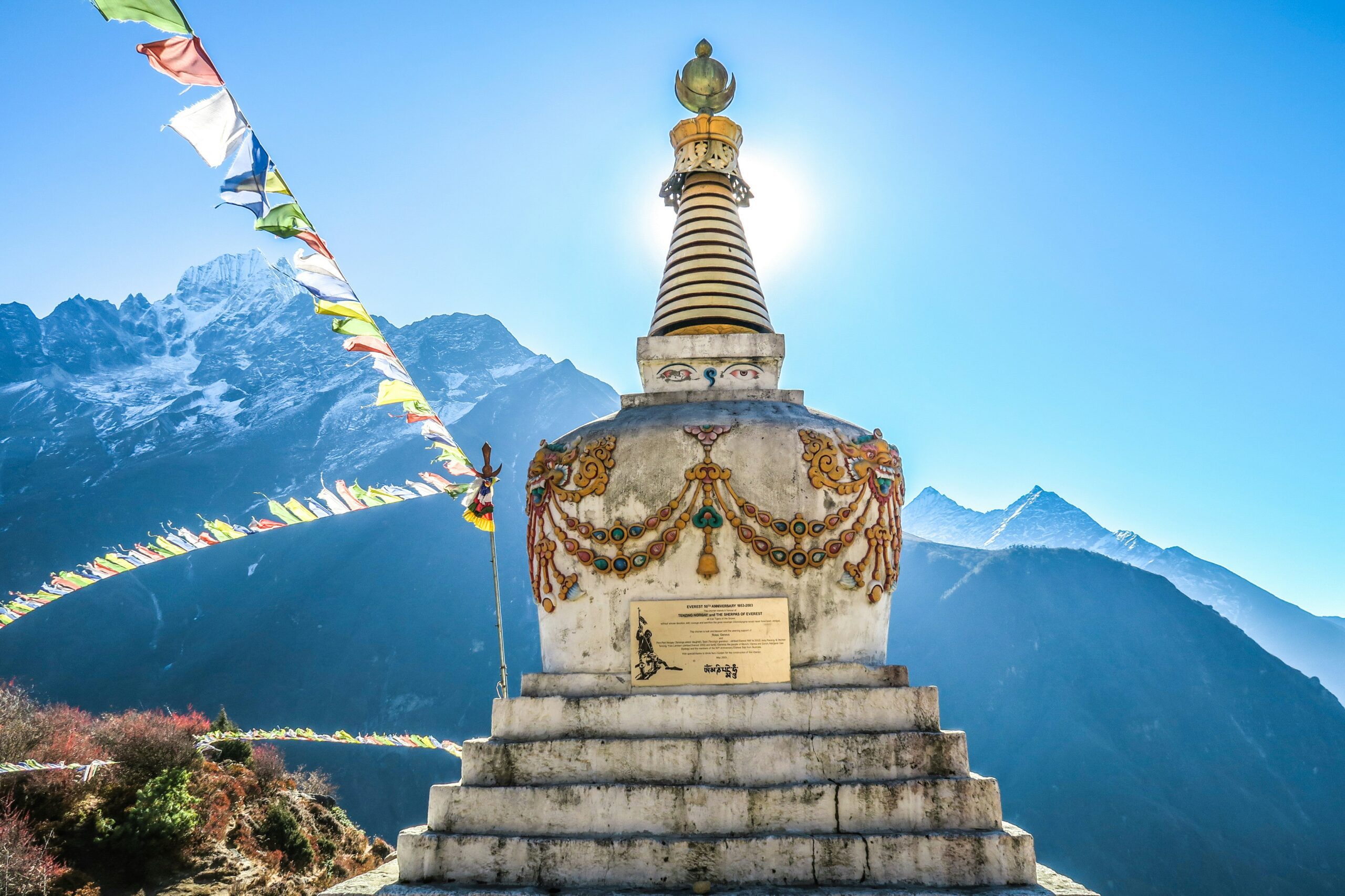 Stupa trekking nepal